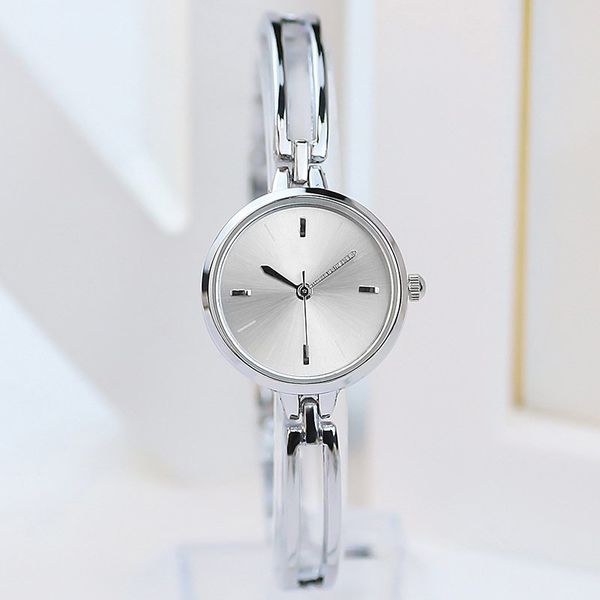 Женщины смотрят Quartz Watch Boutique Bristant Fashion Business Busineswatches для подруги дизайнерские женские наручные часы