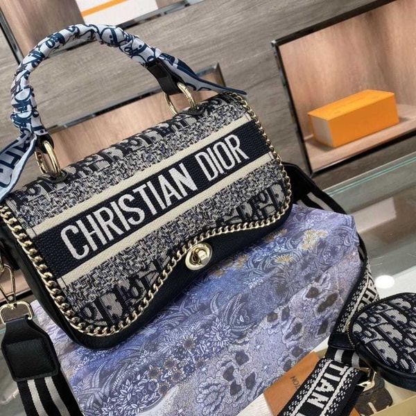 

d 2021 casual and versatile handbag