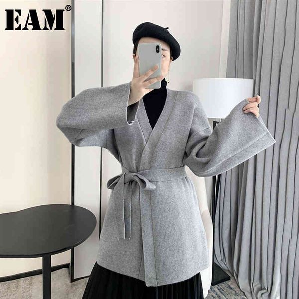 

[eam] big size belt knitting cardigan sweater loose fit v-neck long sleeve women fashion autumn winter 1da705 21512, White;black