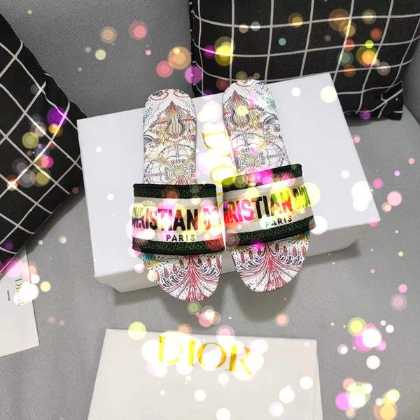 

2021 custom paris women embroidered designer slipper floral brocade flip flops slippers beach flowers luxury sandals, Black