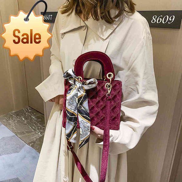 

fengpian small bag female 2021 new korean version gold princess dai bag fashion lingge silk scarf portable diagonal cross bag