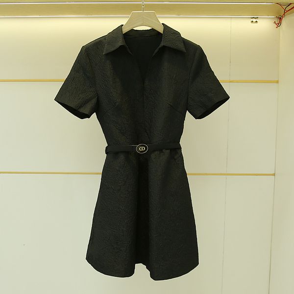 

dress d family style hepburn small black skirt women's summer 2021 embossed jacquard, White;black