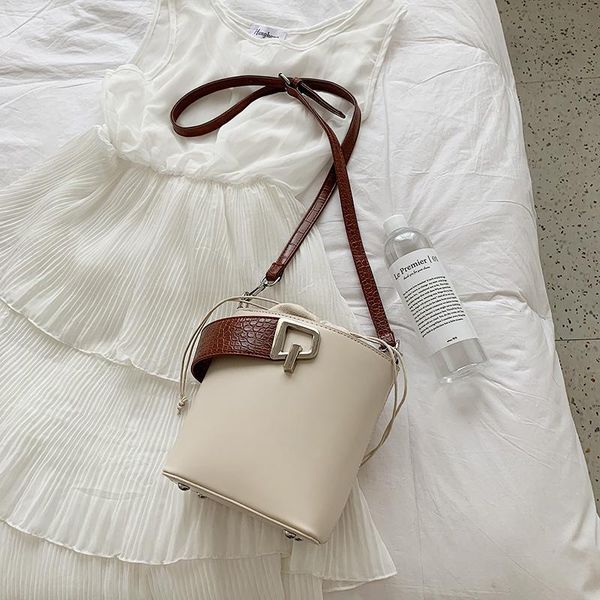

evening bags european vintage fashion small tote bag 2021 quality pu leather women's designer handbag portable shoulder messenger