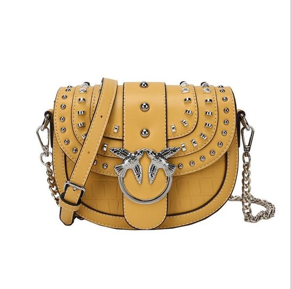 

factory wholesale women bag street fashion rivet chain handbag retro leather semicircular saddle bags fashions serpentine shoulder slung han, Black;red