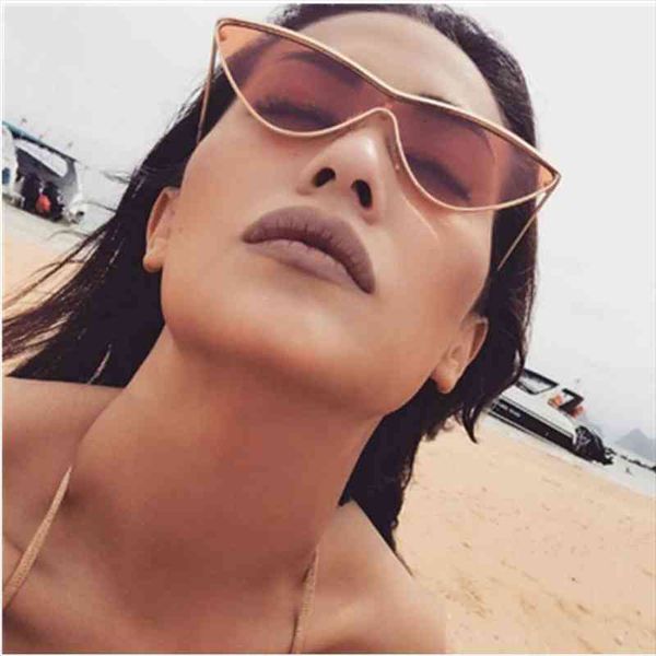 

fashioncute sunglases retro cat eye sunglasses women metal triangle vintage sun glasses female oculos de sol, White;black