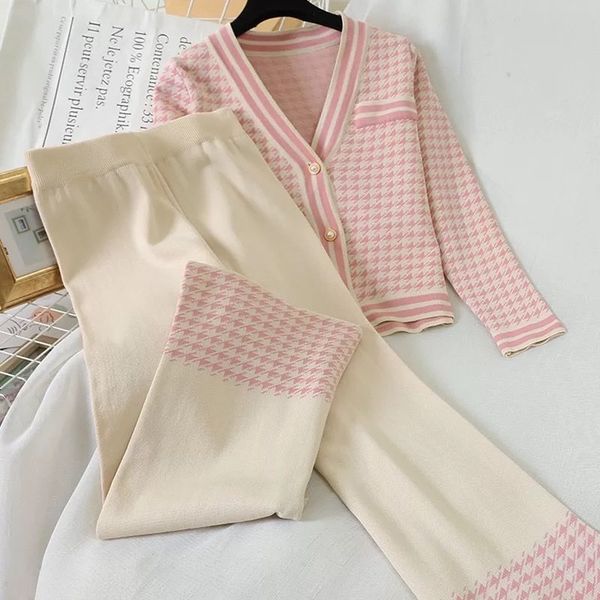 

female set cardigan long sleeve with v-cleavage, women's pants, White;black