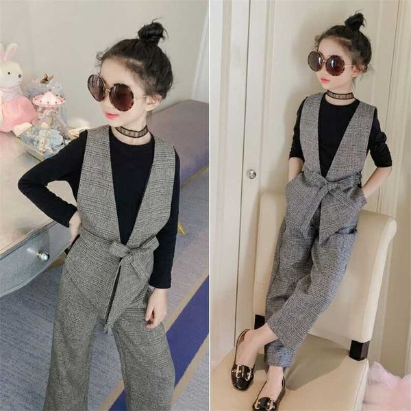 

teenage girls clothing sets autumn plaid vest t-shirts pants 3pcs suit for clothes fashion kids costume 12 14 years 211104, White