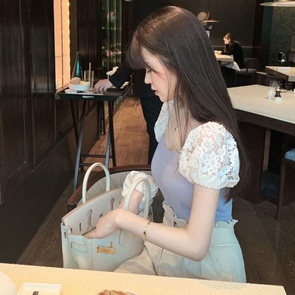 

women's t-shirt 2021 summer one line shoulder exposed clavicle stitching lace bubble sleeve top, White