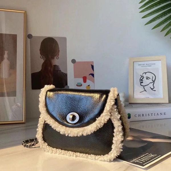 

evening bags the same paragraph 2021 autumn and winter lamb hair messenger bag ins fashion chain plush saddle women