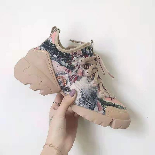 

wholesale brand-name dancing and leisure horseshoe shoes 28 colors. welcome to consult the picture designer's ace sneakers