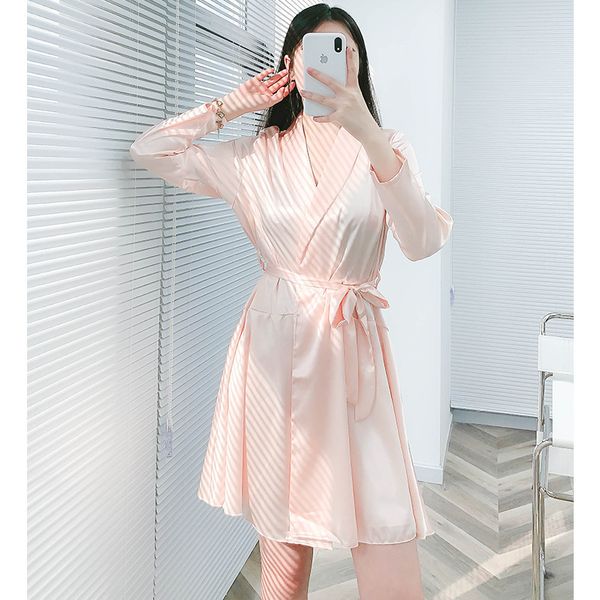 

yaoting new silk nightgown women's summer ice silk morning robe bathrobe elegant housewear 1601, Black;red