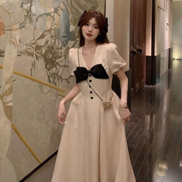 

mid long temperament short sleeve wear, White;black