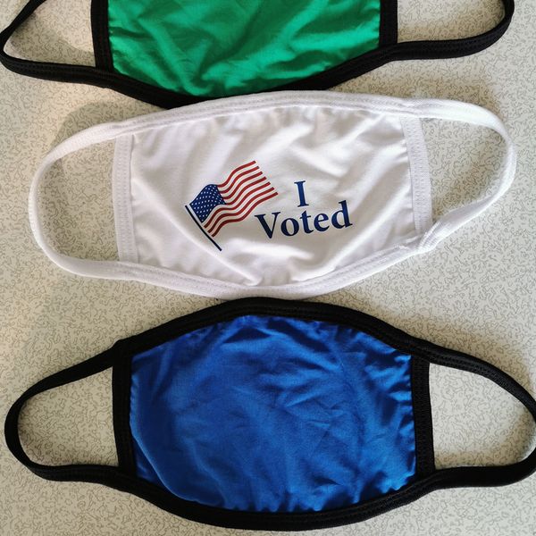 

black three-layer dustproof printed ogo cotton washable mask