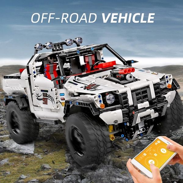 MOC-2412 RC Motorlu Pick-up 4x4 SUV Araç Model Yapı Blon Kalıp Kral Kral 18005 Yüksek Tech Araba Oyuncak Tuğla Çocuklar Eğitim Oyuncakları Noel Doğum Günü Hediyeleri Çocuklar İçin