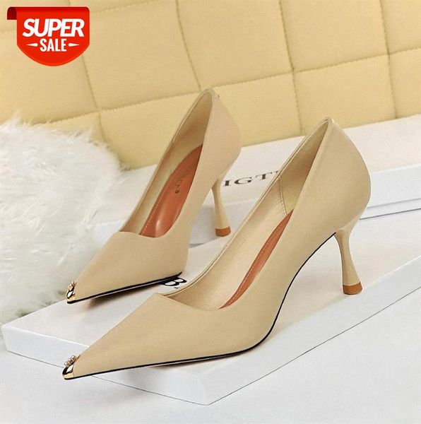 

263-1 european and american style nightclub thin metal pointed wine glass with high heel shallow mouth simple heels single shoes #cw64