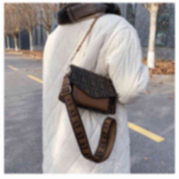 

discount texture bag women's spring new wide shoulder strap small square personalized fashion sling shoulder purse