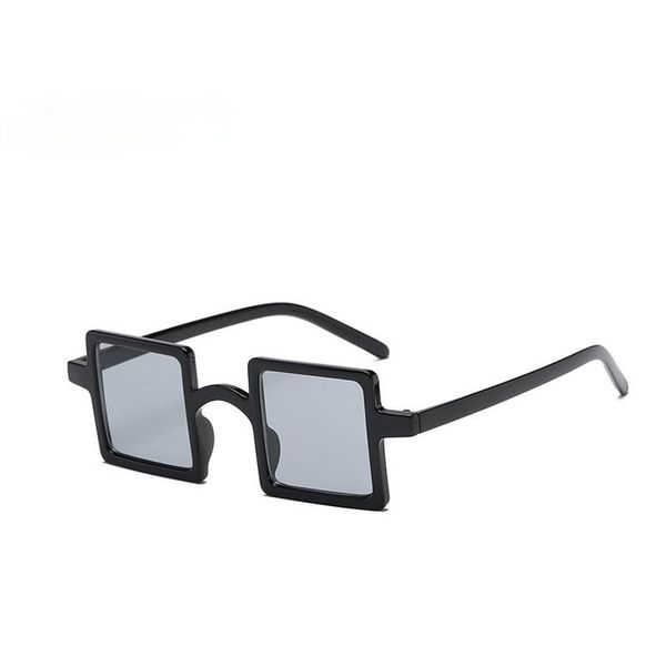 

sunglasses street po female manufacturers supply fashion personality avant-garde small box european and american, White;black