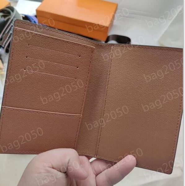

luxurys mens passport wallet 2021 mens card holder leather women purse covers for passports carteira masculina, Brown;gray