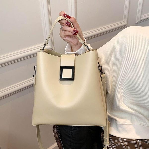 

evening bags 2021 trend fashion shoulder bag senior woman autumn winter handbags solid color retro crossbody lady simple bucket