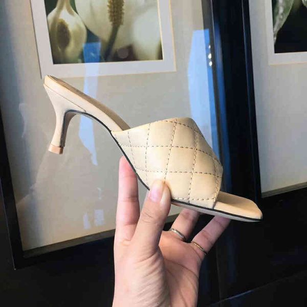 

quality 052605y high iovry/black/beige quilted lamb skin 6.5cm slides heels sandals