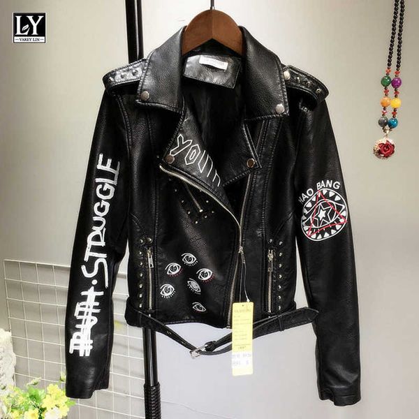 Ly Varey LIN Женщины Biker Куртки Faux Кожаные Печать Пальто Черный Заклепка Мотоцикл Куртка Уличная Одежда Застегивает Epalet Wearwear 210526