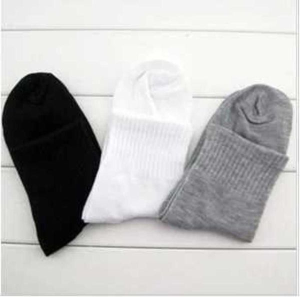 

10 pairs of men's casual medium tube black and white polyester cotton four seasons sports socks batch f hair