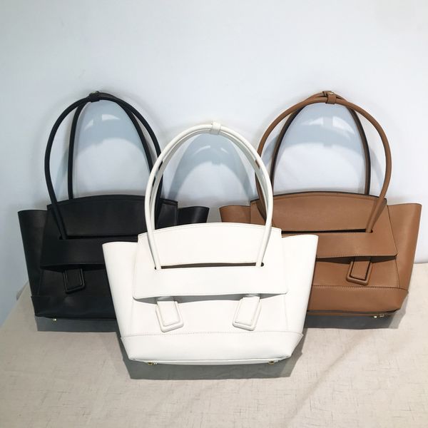 

qi wei's same catfish small leather women's crossbow summer french armpit wing bag
