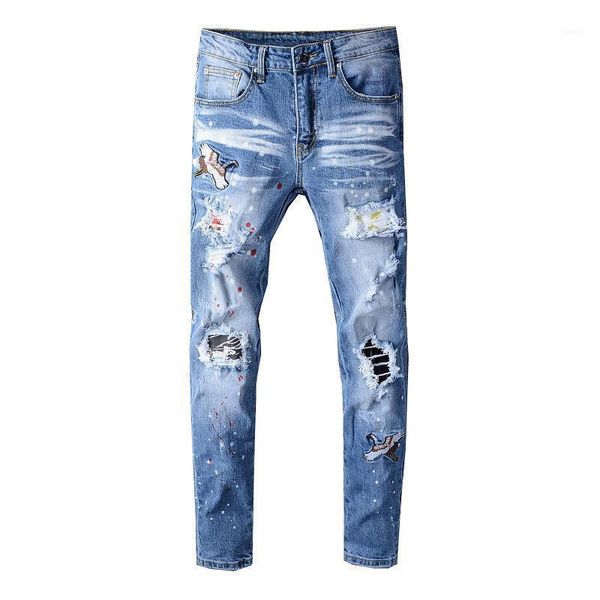 Herrenjeans Sokotoo Vogel bestickt bemalt zerrissene Streetwear Löcher Patchwork Stretch Denim Hosen1