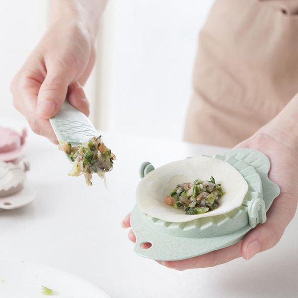 

dumplings maker tool kitchen dumpling molds plastic dough press pie ravioli mould cooking pastry chinese baking & tools