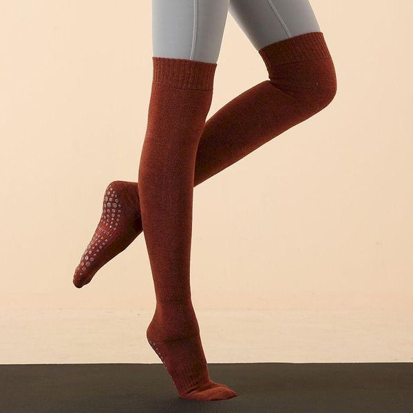 

sports socks fall winter medium long tube yoga pilates all-inclusive terry plus velvet thick printing sequins wear-resistant keep warm, Black
