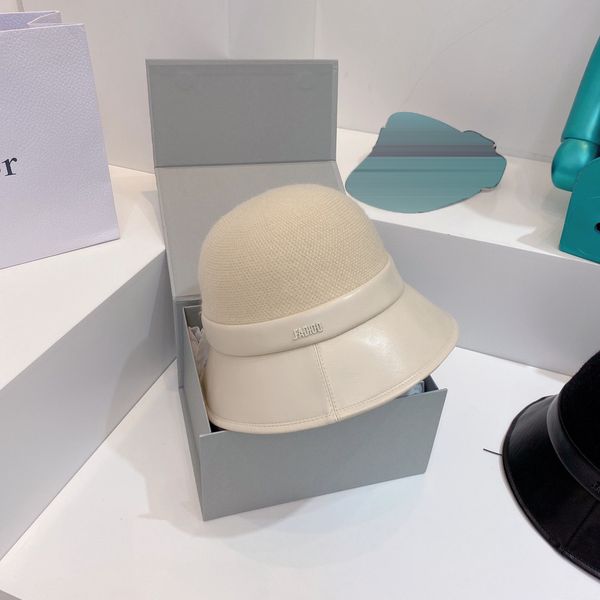 

family correct version ~ 2021 winter wool stitched fisherman hat warm, elegant and fashionable british women's style, Blue;gray