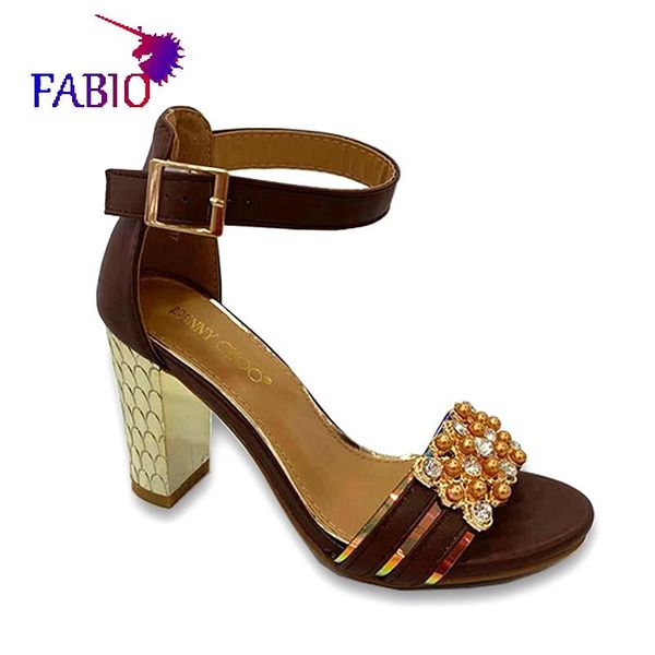 

elegant gold lines with white and pearl sandals women's, Black