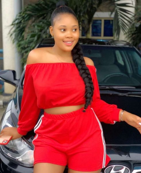 

2021 2019 new fashion urban leisure ribbon two piece one line collar, White