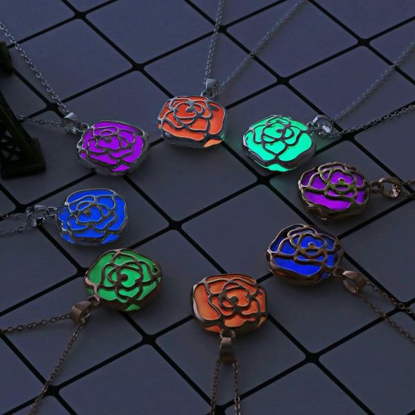 

pendant necklaces 2021 romantic rose glowing women necklace girlfriend luminous flower choker fashion chain party valentine jewelry gift, Silver