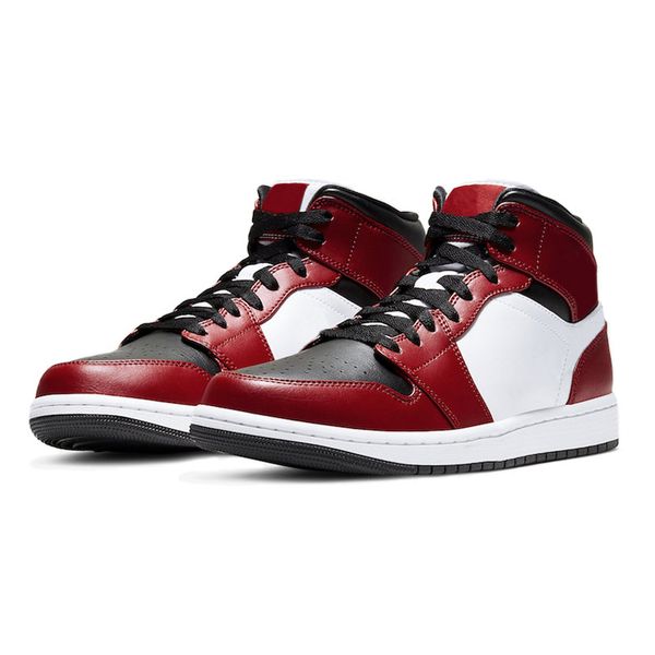 

basketball shoes men women 1s high og 1 silver toe university blue obsidian smoke grey 4s fire red black cat mens athletic sneakers0zy9