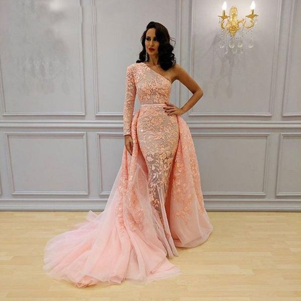 Um ombro sereia vestidos de noite com trem destacável mangas compridas robe de mariée apliques lace plus tamanho rosa árabe formal vestidos de baile