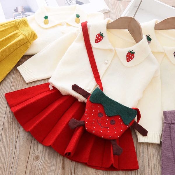 

baby girls sweater set autumn winter tricolor fruit sweater pleated skirt two-piece with bag toddler girls knitted clothes y0909, White