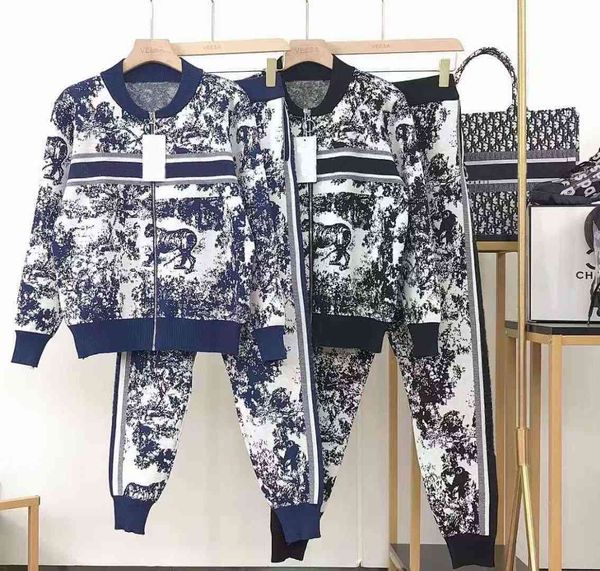 

70% off 2021 autumn new style landscape painting long sleeved sweater pants two-piece suit tp7a, Gray