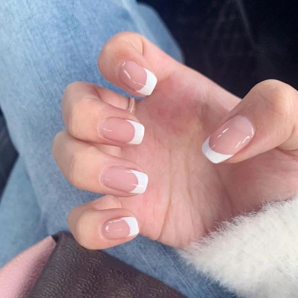 

false nails 24pcs white french detachable summer short nude wearable fake full cover press on nail tips diy manicure, Red;gold