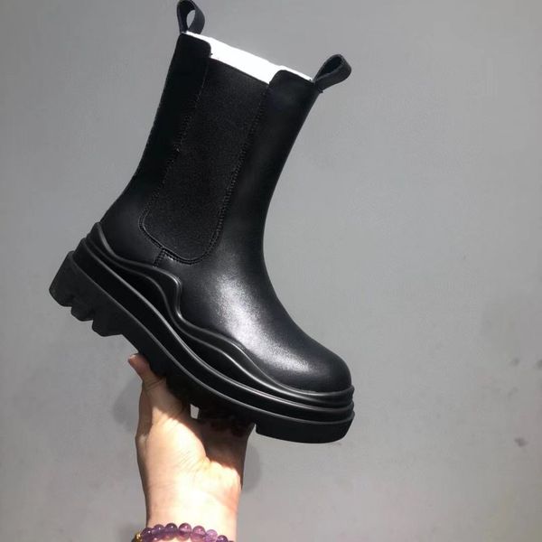 

2021 spring and summer fashion leather chimney martin women's chelsea boots net red same thick soled elevated single boot, Black