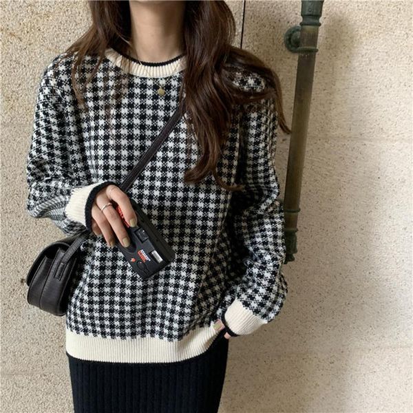 

women's sweaters classic o-neck plaid knitted sweater women korean loose vintage pullover 2021 fall winter long sleeve female clothes, White;black