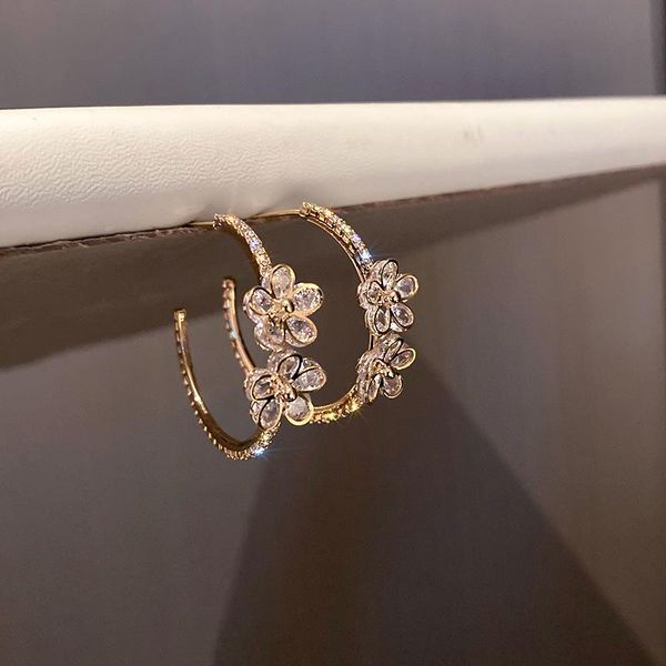 

hoop & huggie u-magical fairy textured c shape rhinestone flower earring for women fashion gold color metal jewellery pendientes, Golden;silver