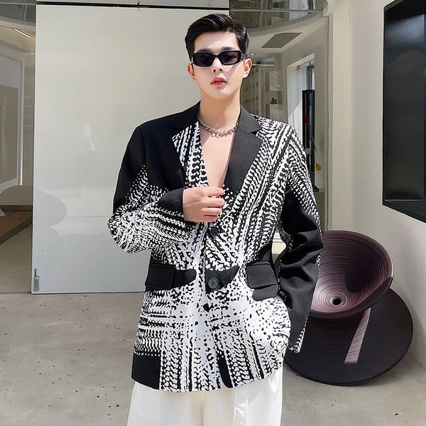 

2021 new streetwear black white print suit coat men's trend design korean notched collar long sleeve loose blazer 9y7244, White;black