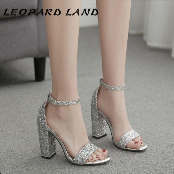 

2021 summer word with thick heel buckle women's shoes fashion silver sequin hollow high-heeled sandals women zl, Black
