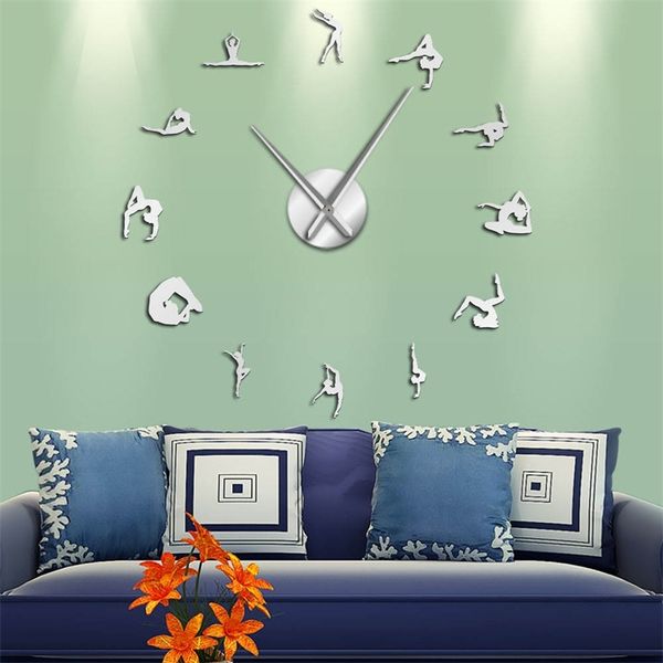 Ginástica Girls Silhueta Silhueta Acrílico Espelho Adesivo DIY Relógio De Parede Esporte Amante Amante Atleta Home Decor Quartz Clock Bateria Operado 210325