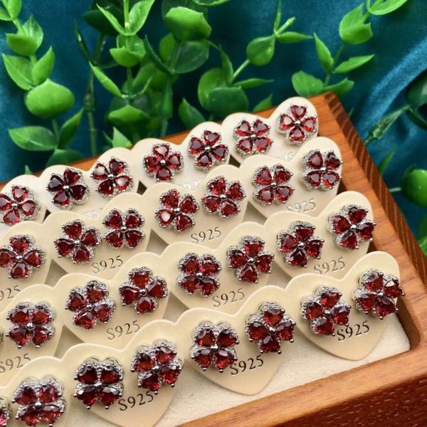 

natural garnet corner clover earrings 925 silver needle inlay products, Black