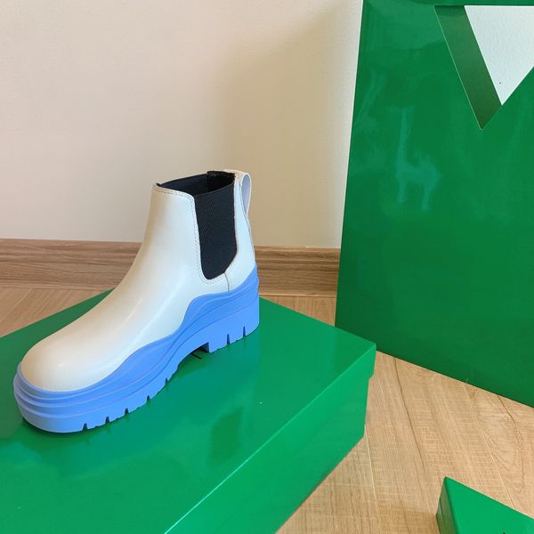 

2021 women white leather short boots trend blue sole fashion luxury tire leathaer booties platform chunky shoes lady knight high-boot design, Black