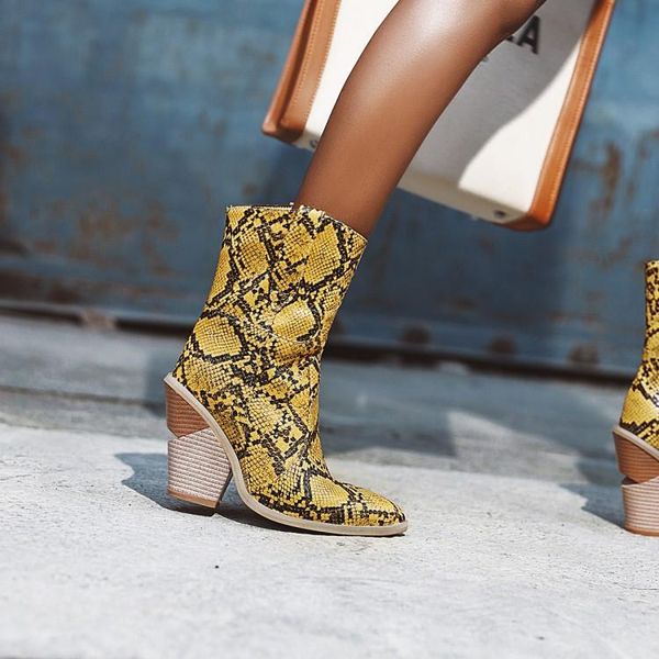 

boots fall / winter 20 fashion snake short dating skin pointed high heel thick tube women's, Black
