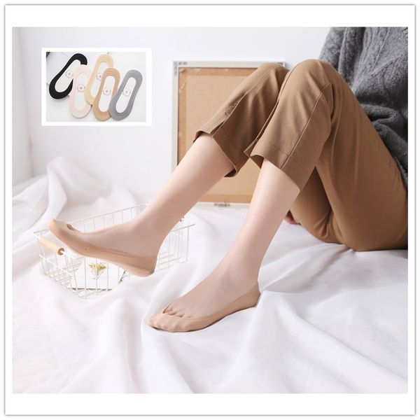 

spring and summer shallow mouth invisible ice boat lace sile non slip socks thin women' socks, Red;black