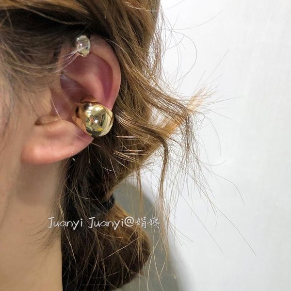 

clip-on & screw back metal circle earbone with light texture, cool, handsome, hip-hop street, chaoren, simple men and women without ear hole, Silver